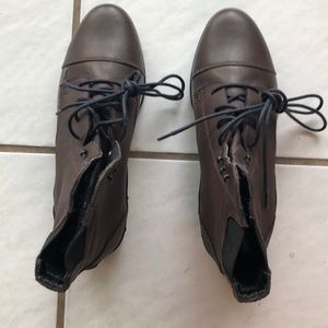 Horseback riding boots